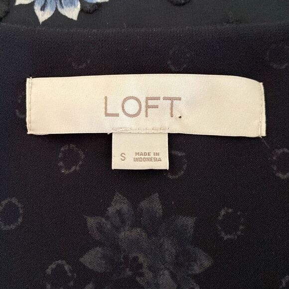 LOFT textured floral print blouse size S - Picture 7 of 9